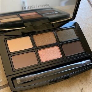 NEW Butter London ShadowClutch Natural Charm Makeup Palette Set